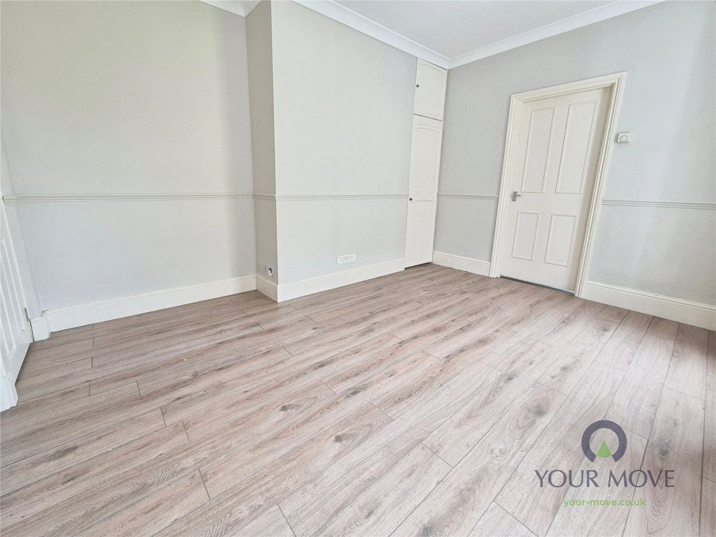 Property photo 3 of 11 Sitting Room