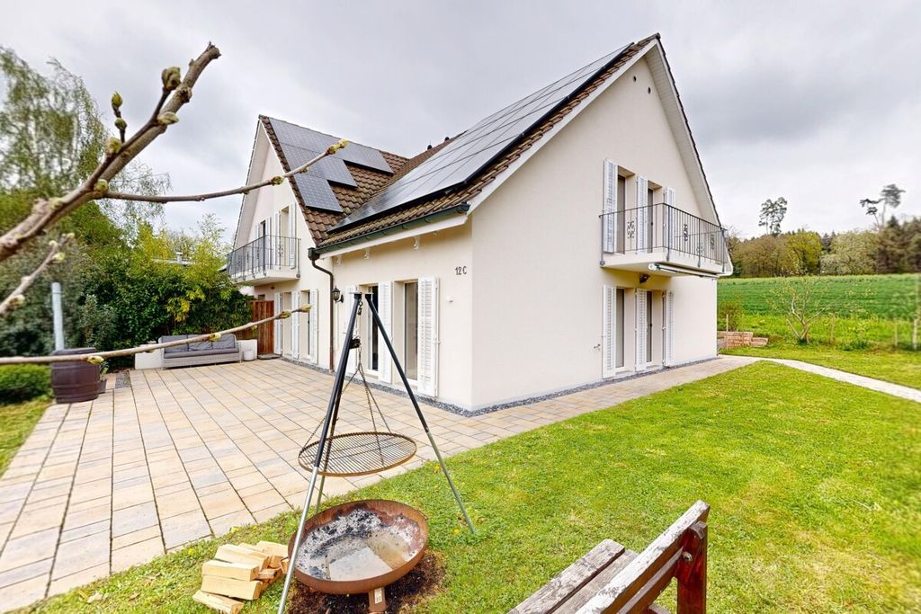 Property photo 2 of 12