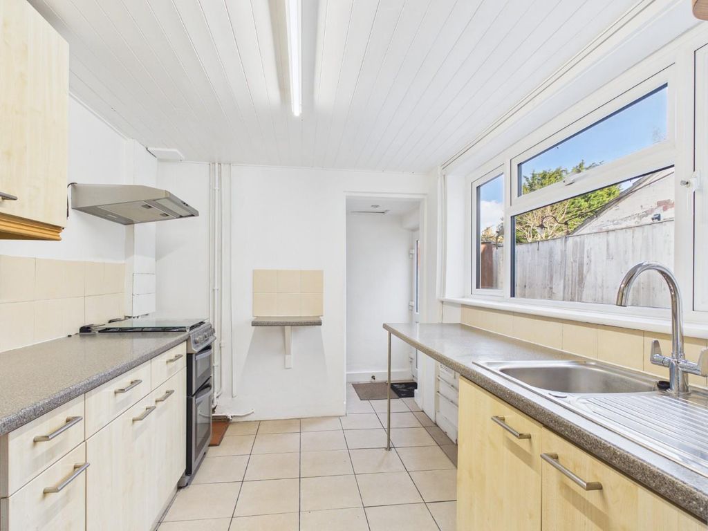 Property photo 3 of 23 Cam05010G0-Pr0032-Still009.Jpg