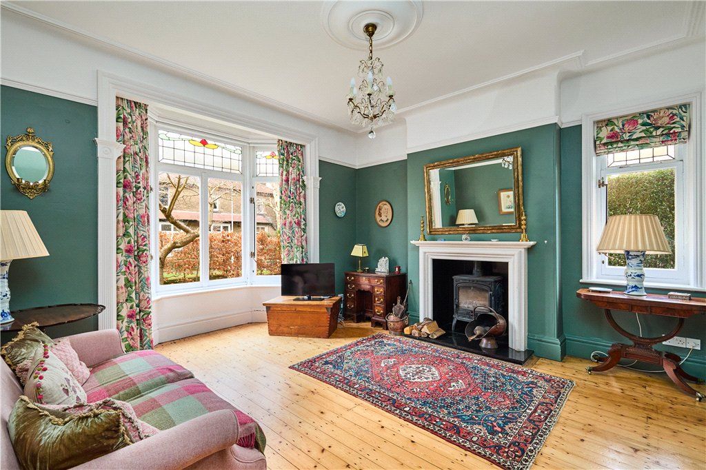 Property photo 2 of 19 Sitting Room