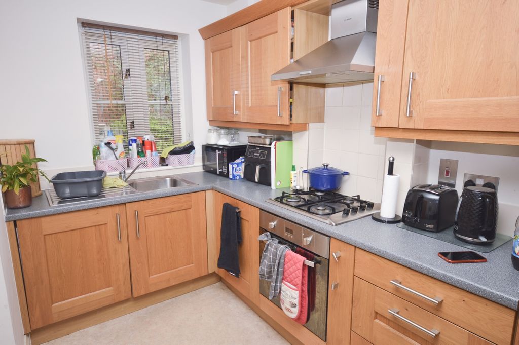 Property photo 2 of 6