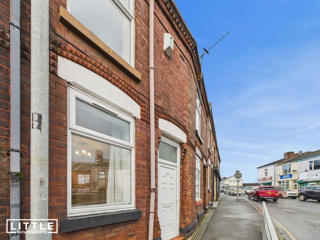 Property photo 1 of 14 Photo 4