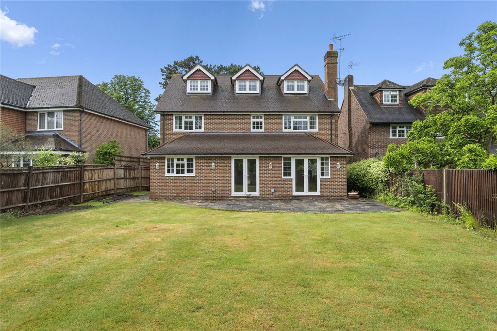 Property photo 1 of 27 Picture No. 25