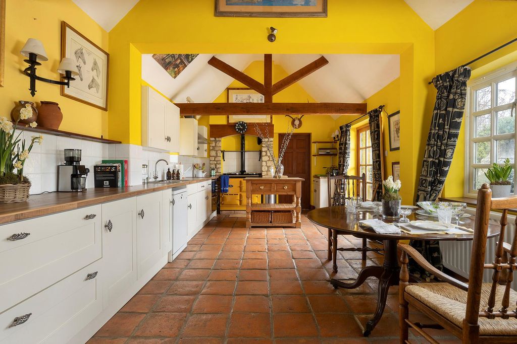 Property photo 2 of 29 Image