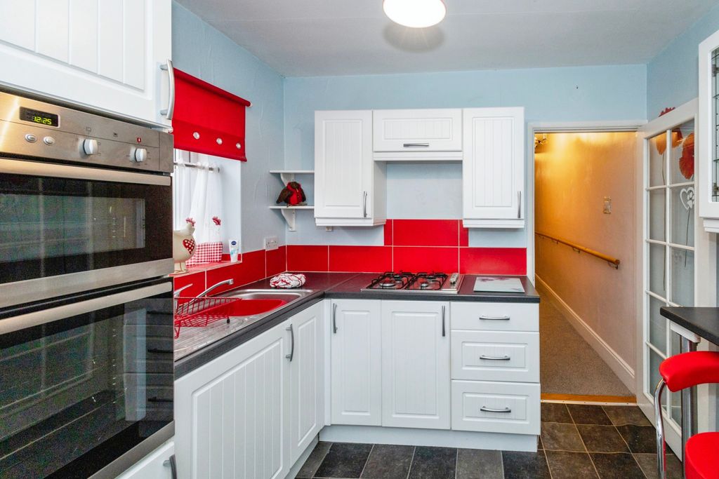 Property photo 2 of 13 Kitchen