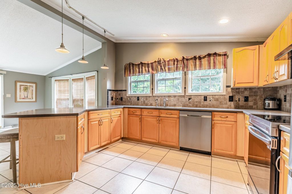 Property photo 3 of 28 <Alttext/>