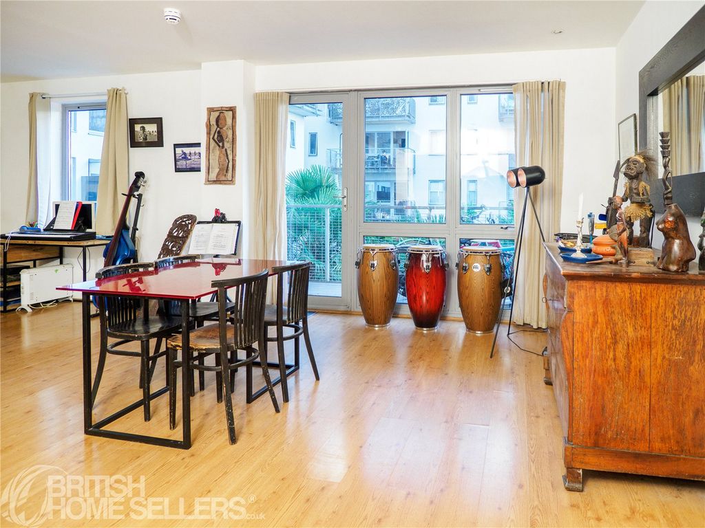 Property photo 3 of 14 Picture No. 11