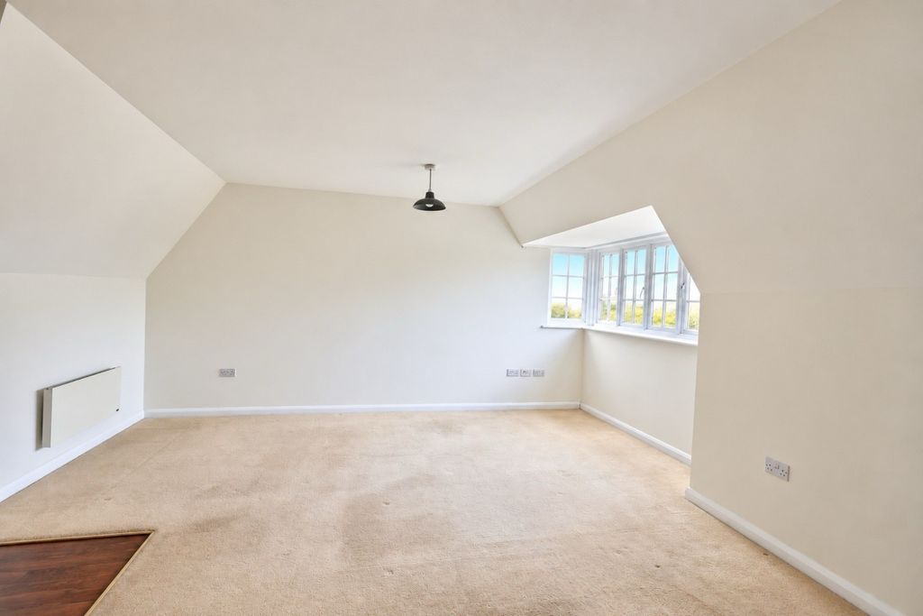 Property photo 2 of 8 Img_1946