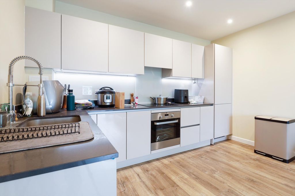 Property photo 1 of 3