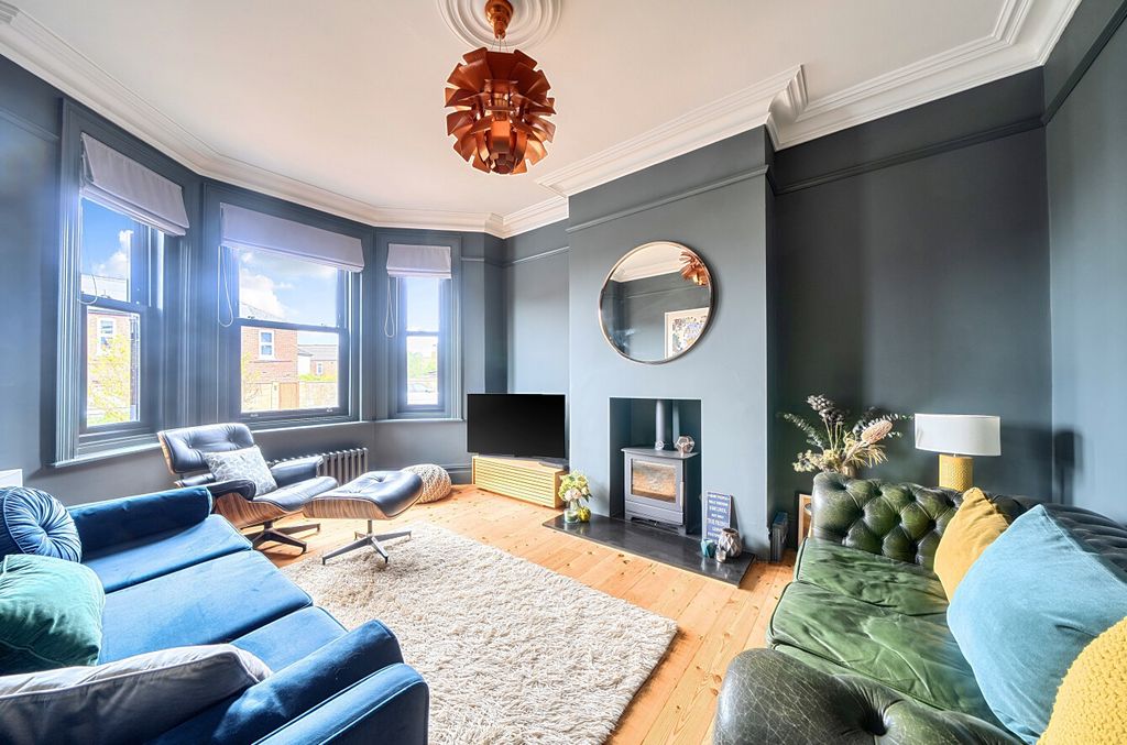 Property photo 2 of 16 1429020-44-69B2ce...