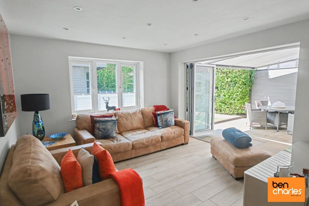 Property photo 3 of 21 Picture No. 06