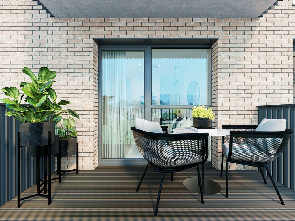 Property photo 3 of 6 Balcony