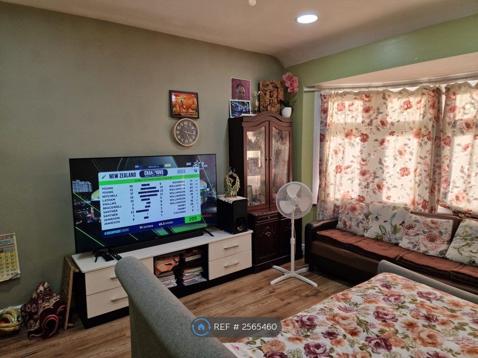 Property photo 3 of 14 Family Room