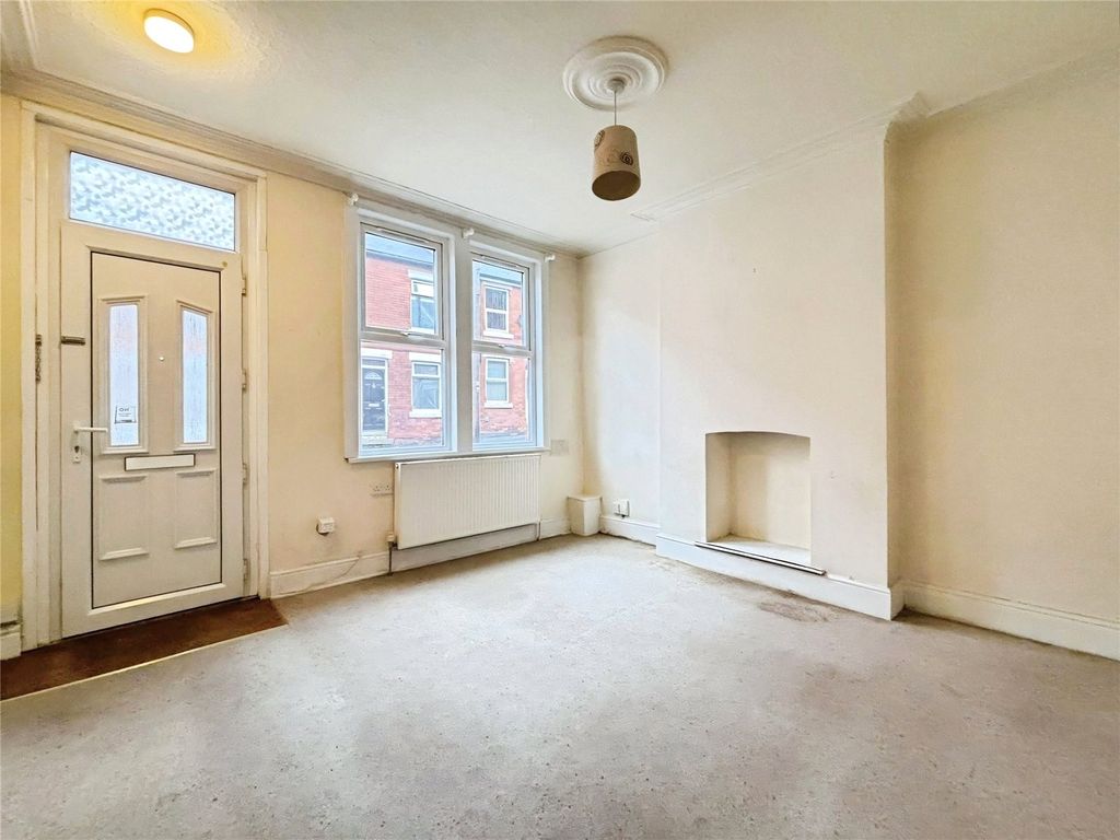 Property photo 2 of 12 Picture No. 85