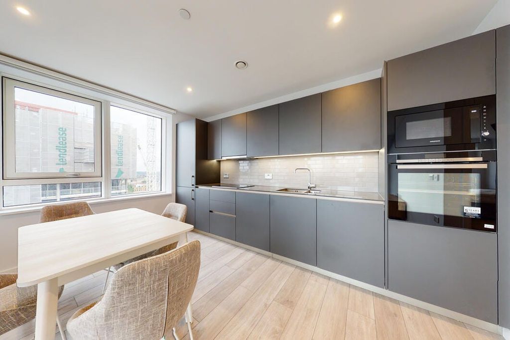 Property photo 1 of 24