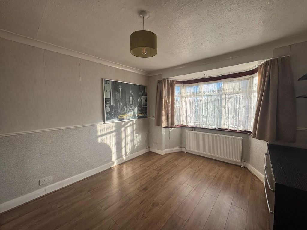 Property photo 3 of 24 05.Jpg