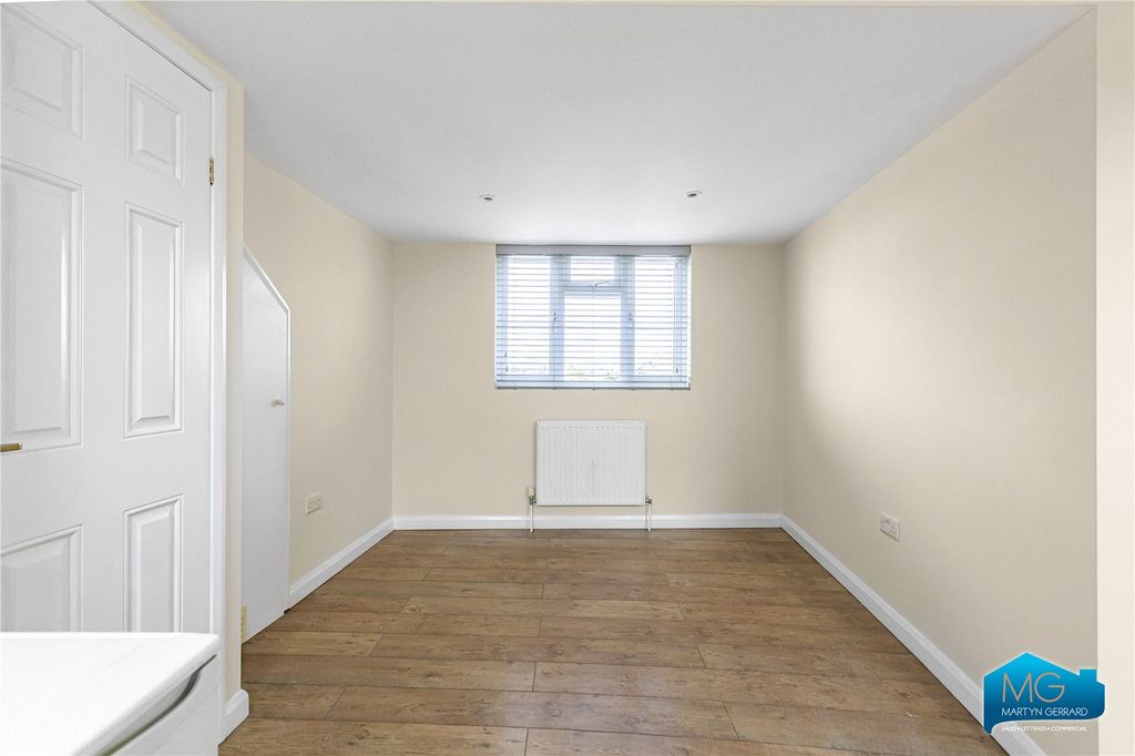 Property photo 2 of 13 Picture No. 08