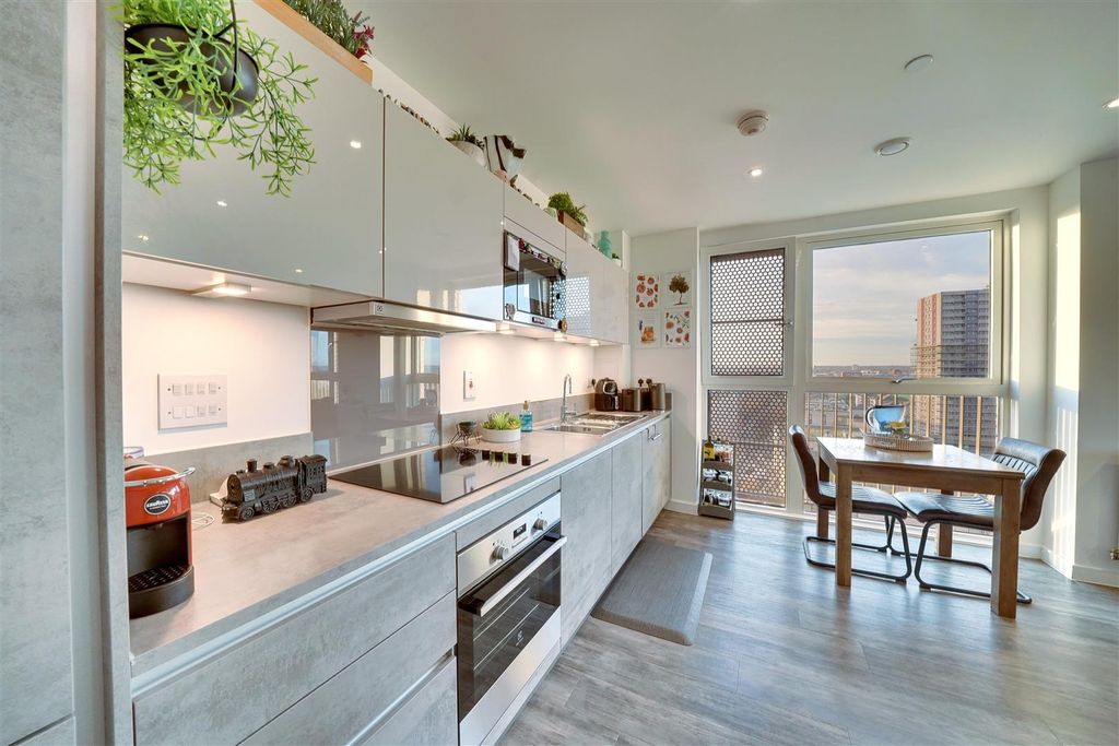 Property photo 3 of 17 Dsc07409-Dsc07413.Jpg