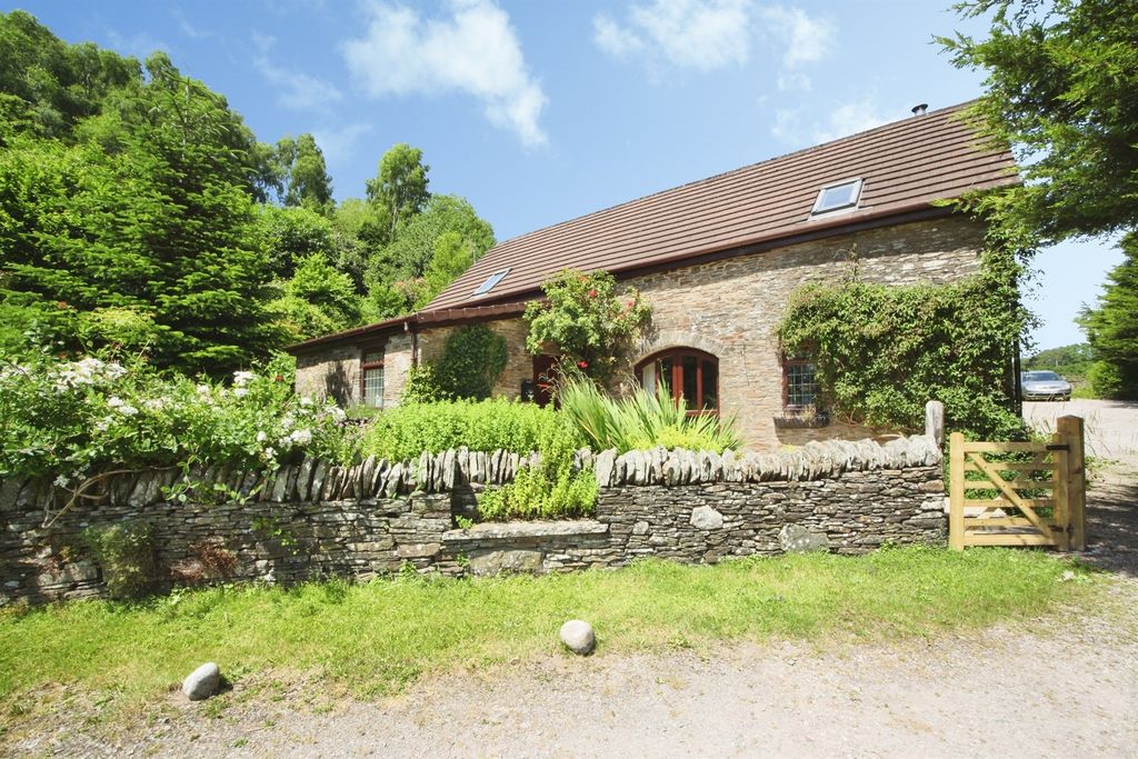 Property photo 1 of 42
