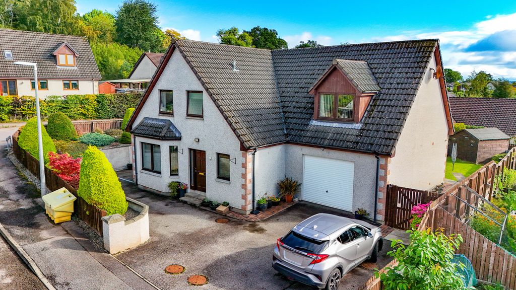 Property photo 1 of 46