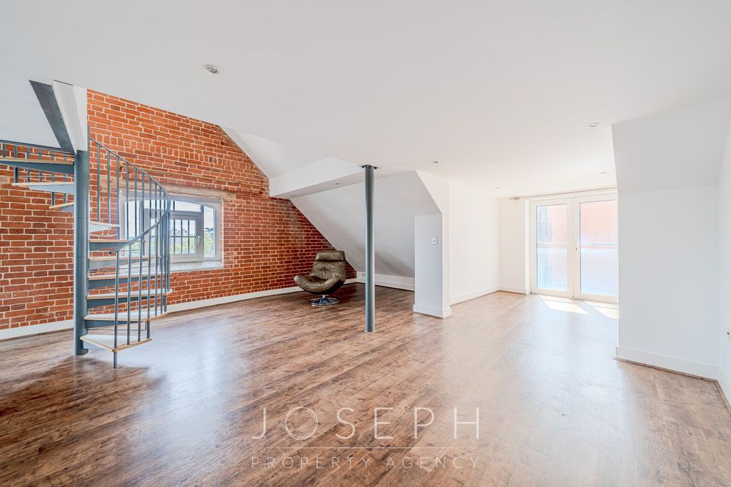 Additional image 4 of 2 bed penthouse for saleKey Street, Ipswich IP4