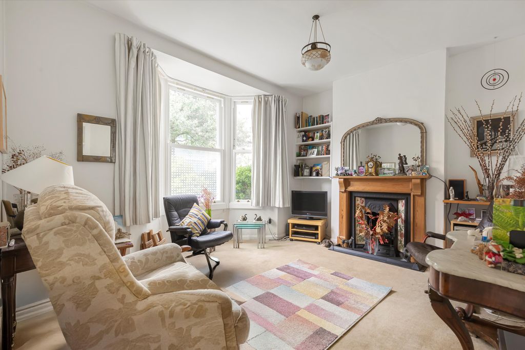 Property photo 2 of 10 Image