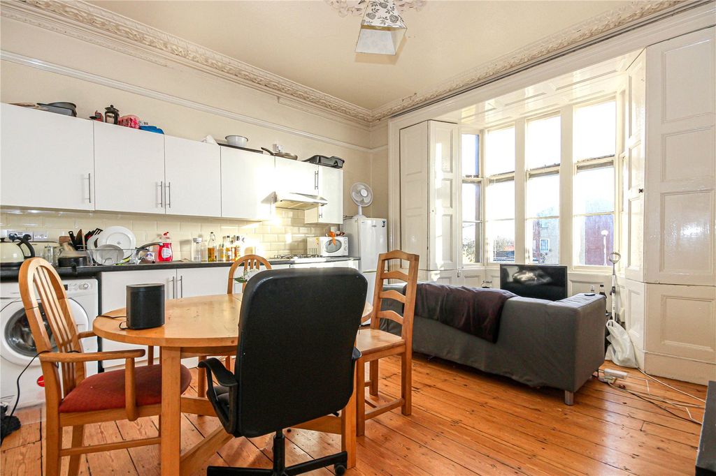 Property photo 1 of 5 Picture No. 05