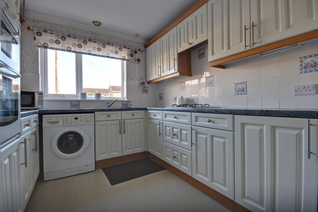 Property photo 3 of 12 Oak Drive (6).Jpg