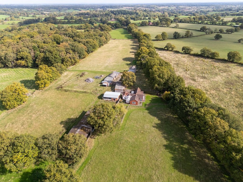 Property photo 2 of 35