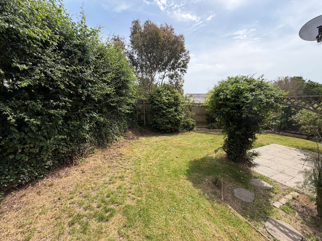 Property photo 3 of 9 2