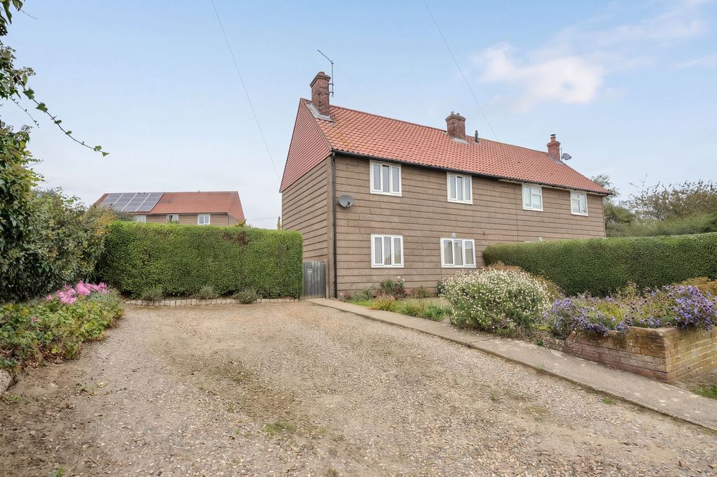 Property photo 1 of 26