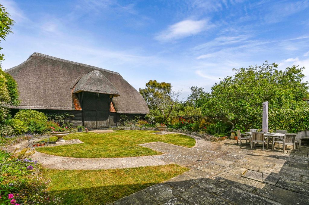 Property photo 3 of 21 Kentish Barn