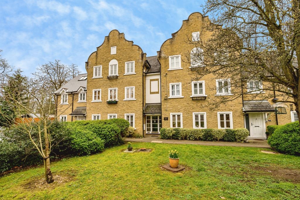 Property photo 1 of 12