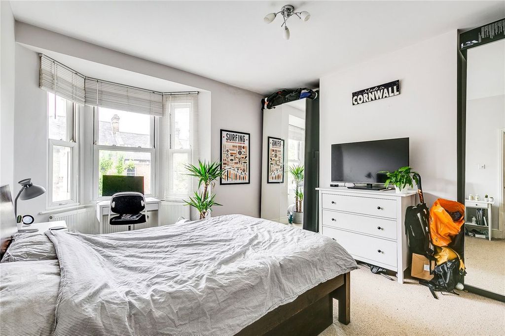 Property photo 2 of 6