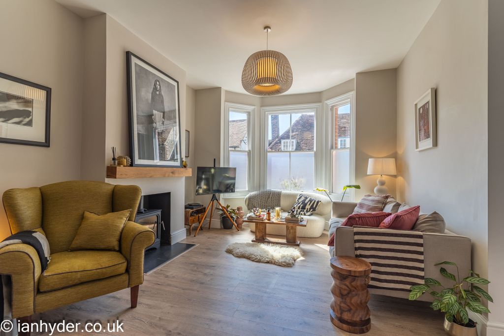 Property photo 1 of 19