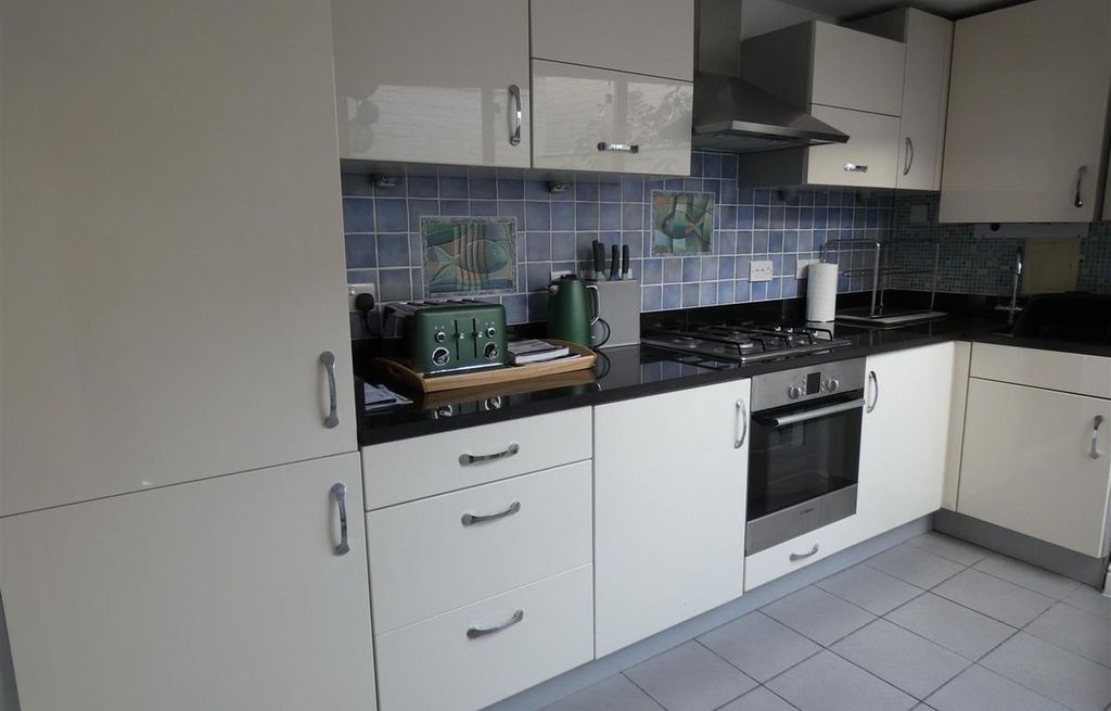 Property photo 3 of 10 Picture 3