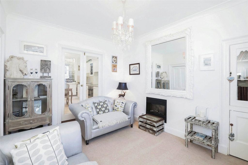 Property photo 3 of 28 Picture No. 34