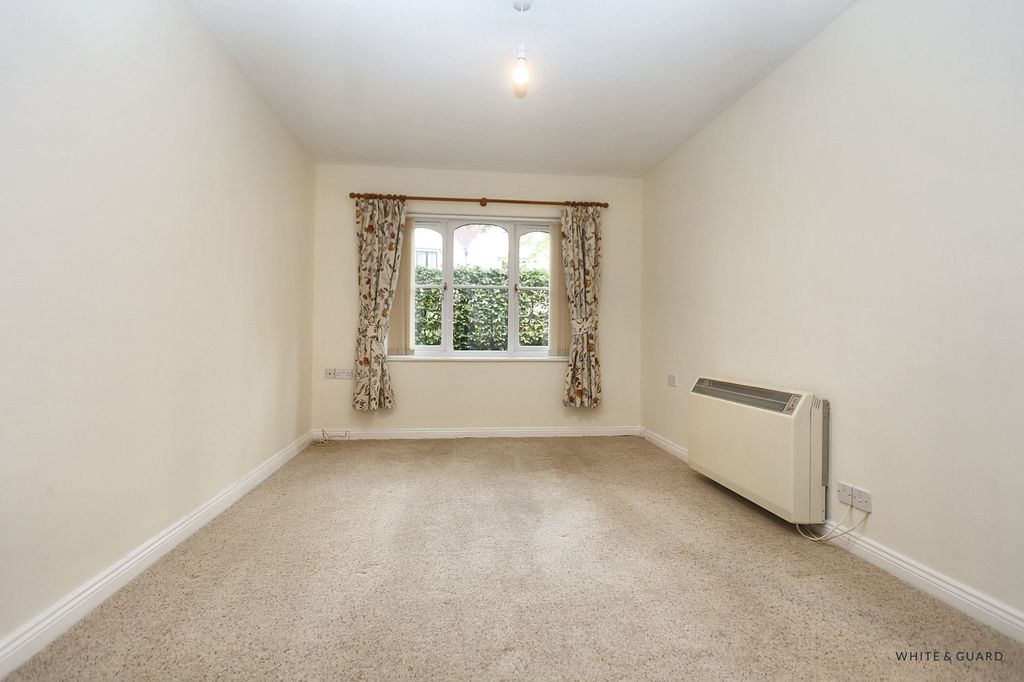 Property photo 3 of 10