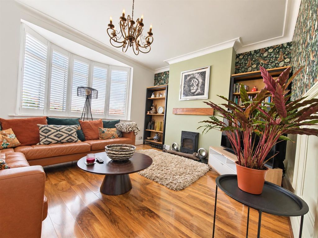 Property photo 3 of 24 5F490Bb4-Bba2-4c9B-8B02-d88Af9Addb23.Png