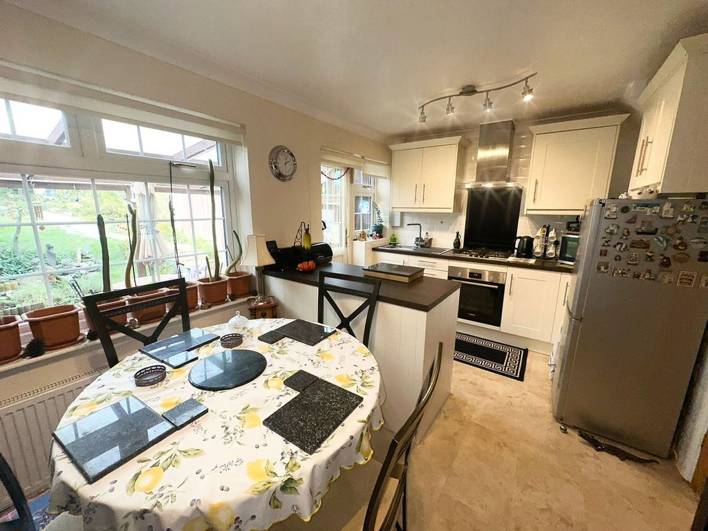 Property photo 3 of 23