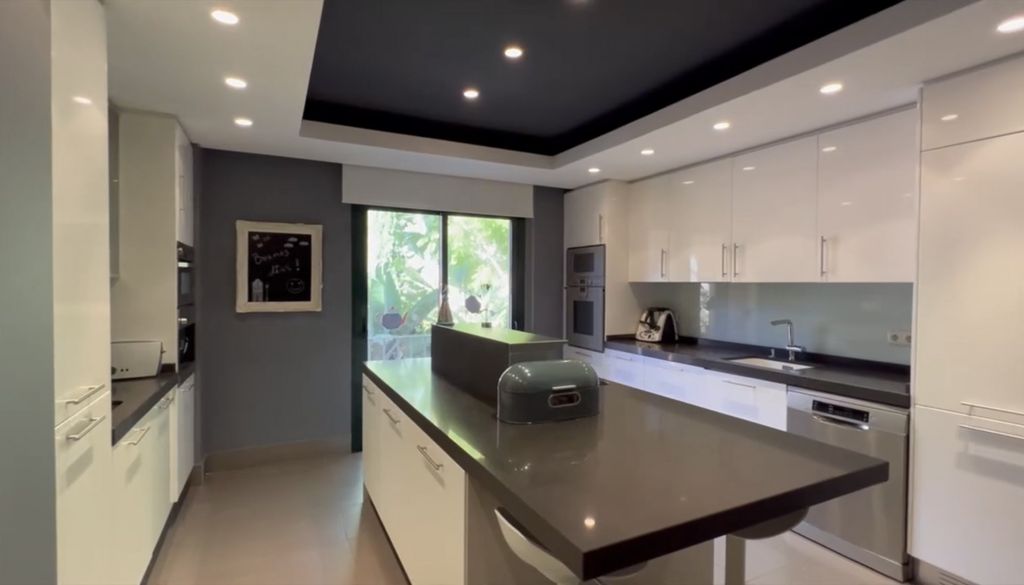 Property photo 2 of 28 Photo 1