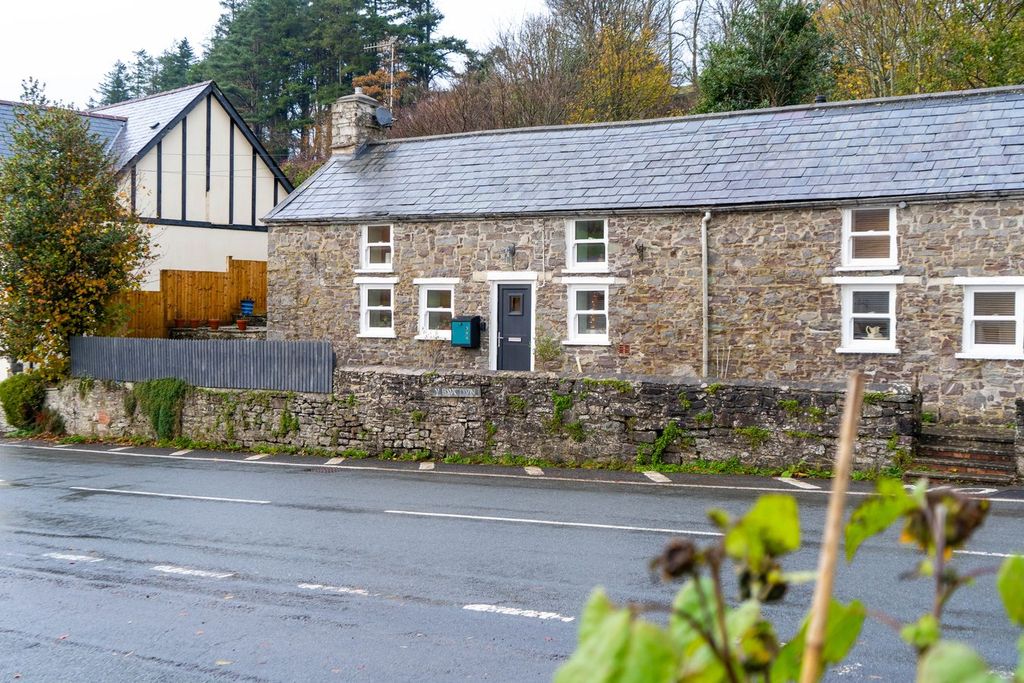 Property photo 1 of 13