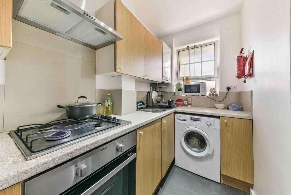 Property photo 3 of 11