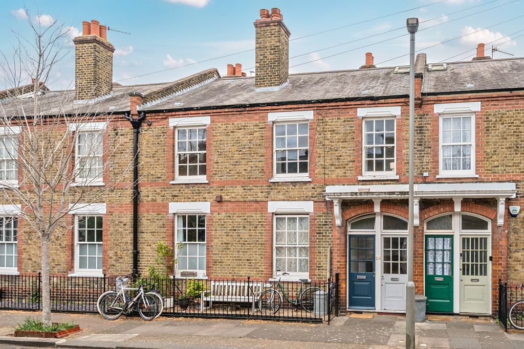 Property photo 1 of 18 Picture No. 01