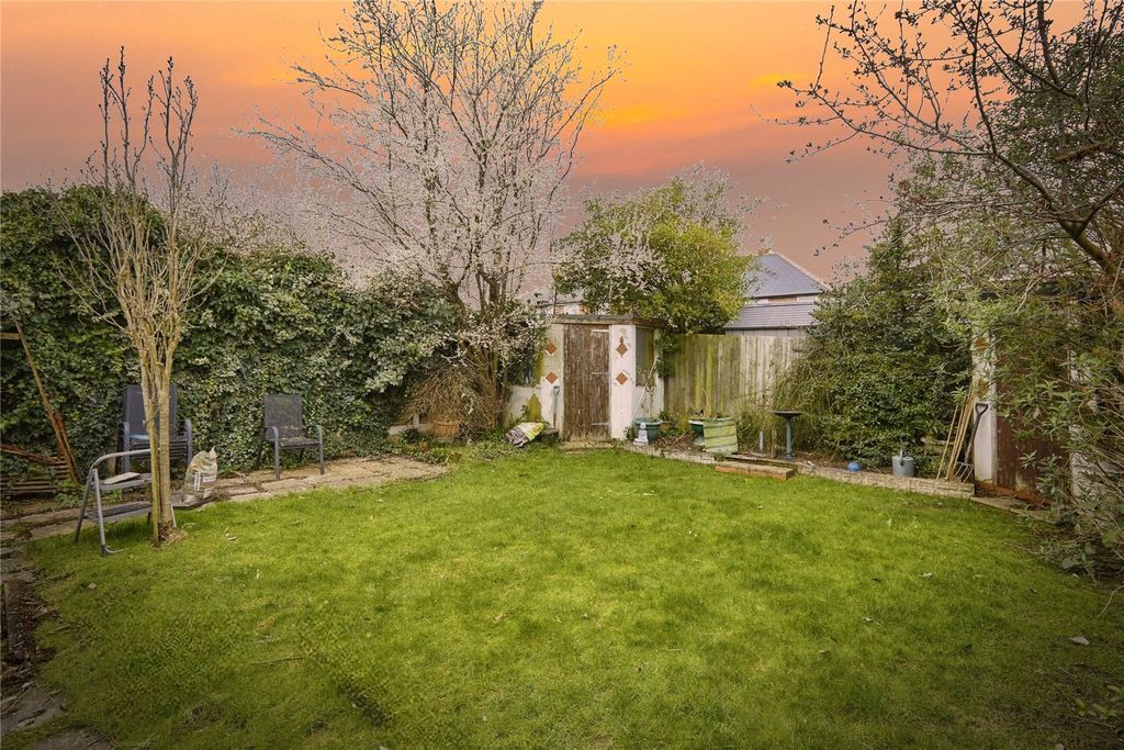 Property photo 3 of 23 Picture No. 35