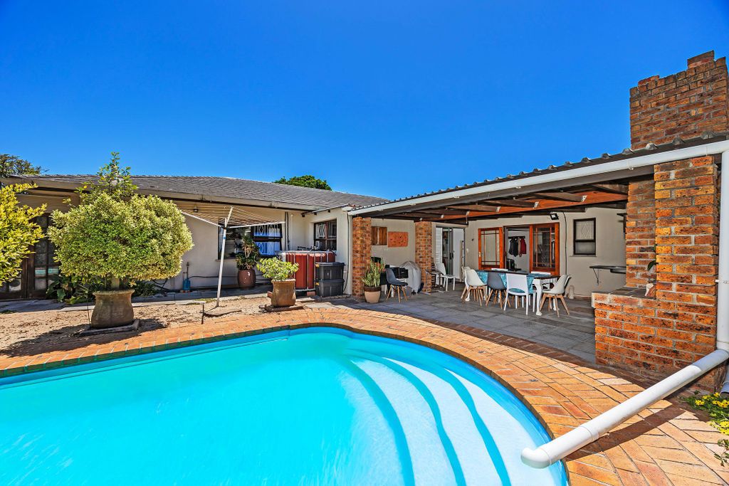 Property photo 3 of 41 Dbv1726787