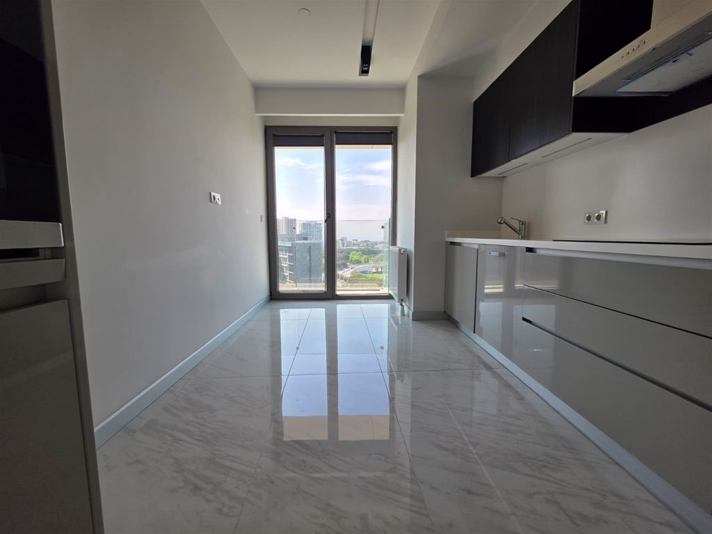Property photo 3 of 13 Istanbul Asian Side Property With Beautiful Sea &amp; Nature Views - Fully Fitted Large Kitchen With Balcony Access