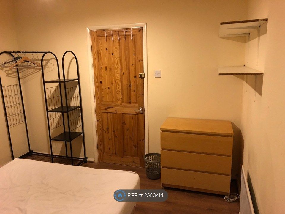 Property photo 2 of 25