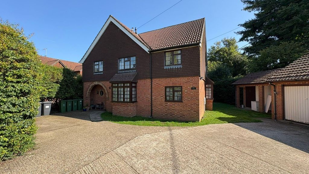 Property photo 1 of 8