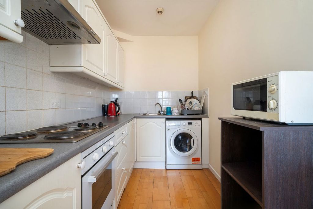 Property photo 3 of 5